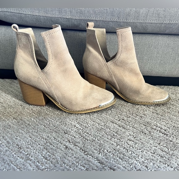 Tan booties - Picture 2 of 4